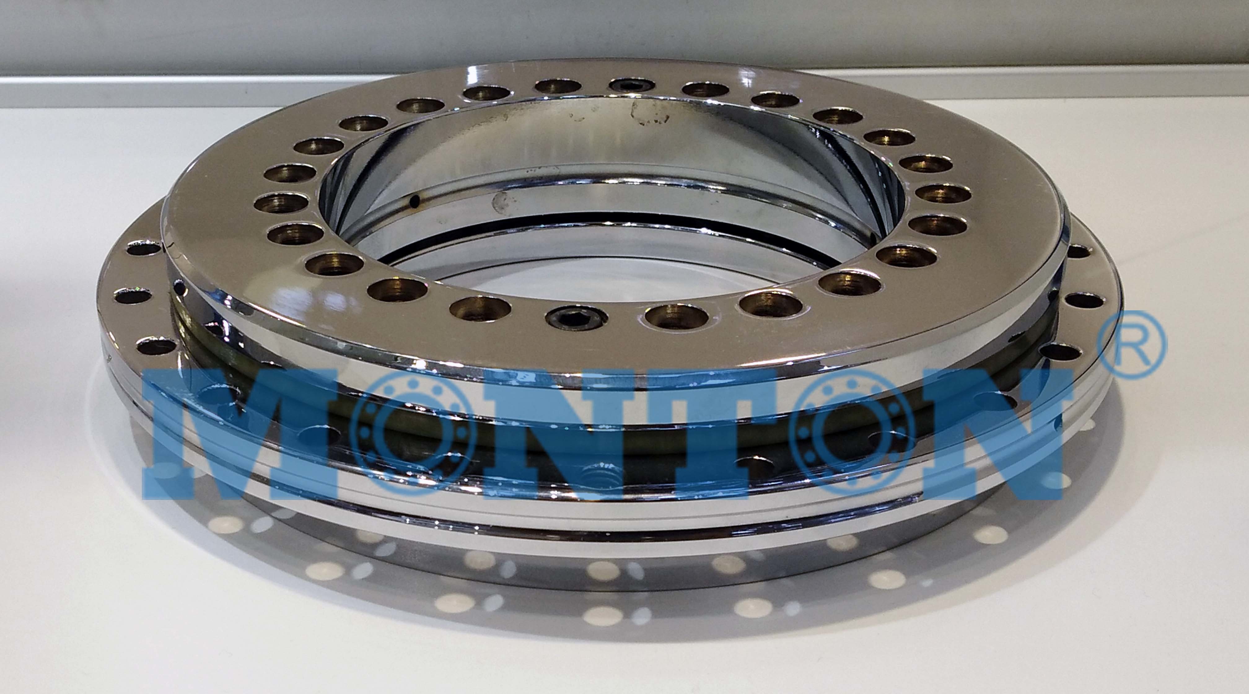 Quality YRTS325 325*450*60mm Rotary Table Bearing High Speed Turntable bearing for sale
