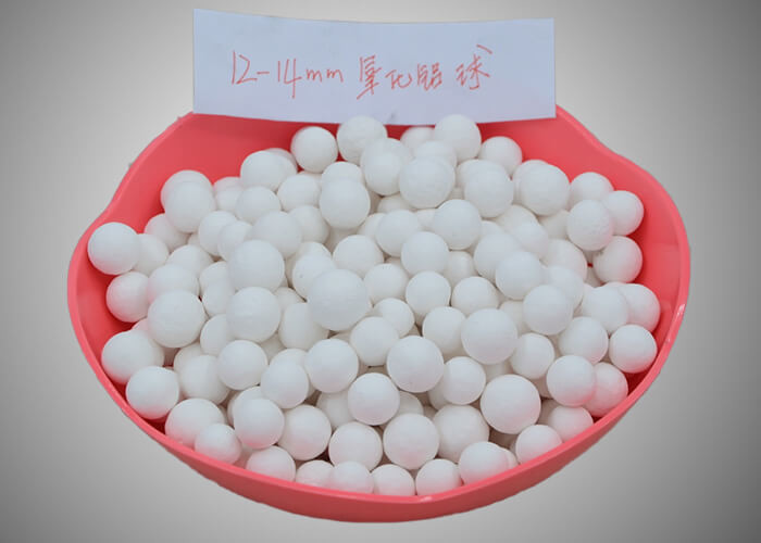 Quality White Industrial Activated Alumina Balls for Desiccant / H2O2 Hydrogen Peroxide for sale