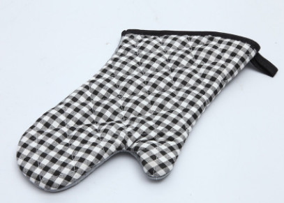 Quality Customized Patterns Adult Microwave Oven Gloves Cotton Material Heat Insulation for sale