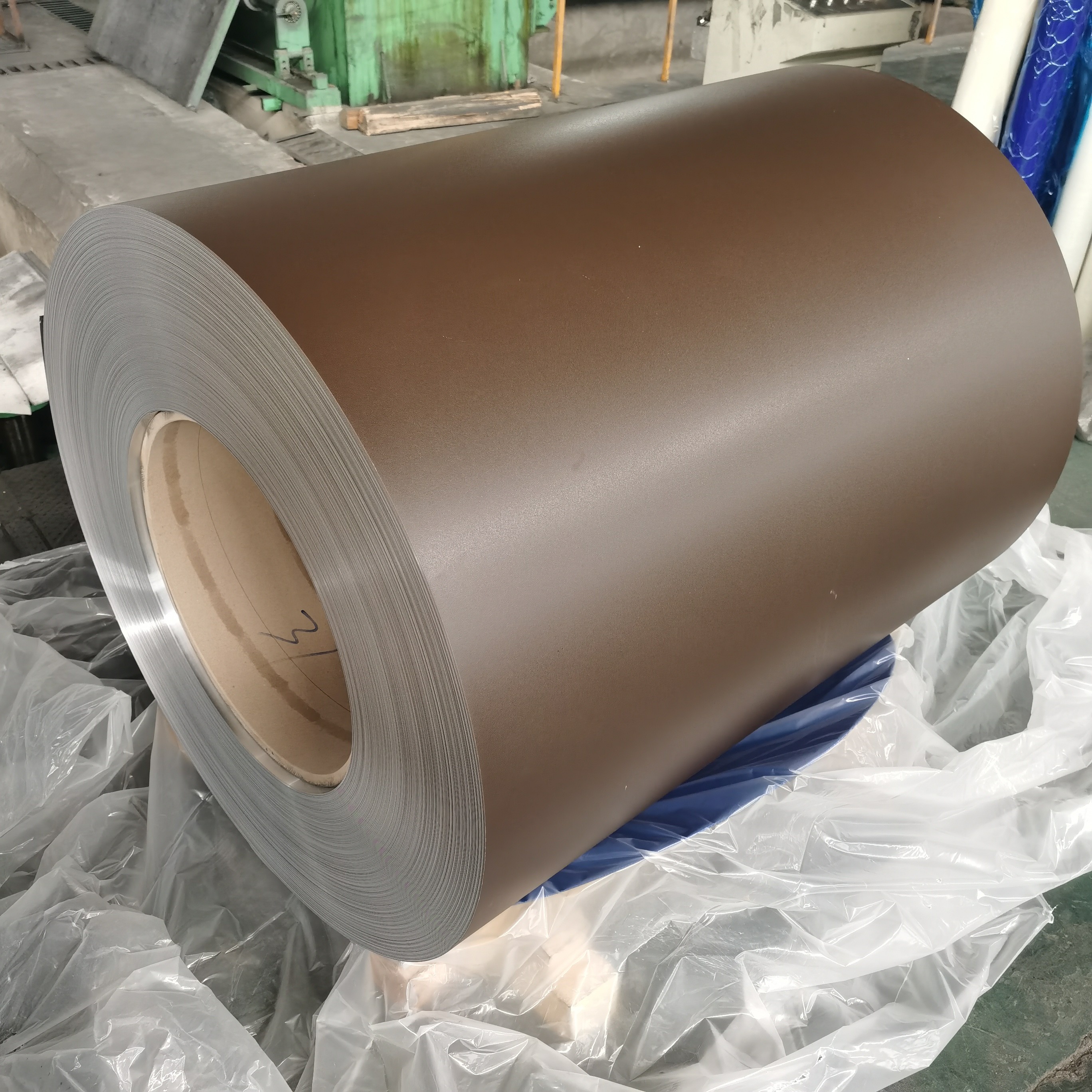 Quality Aluminum Gold Sheets 0.6mm Painted Color Coated Aluminum Roofing Sheet Coil for sale