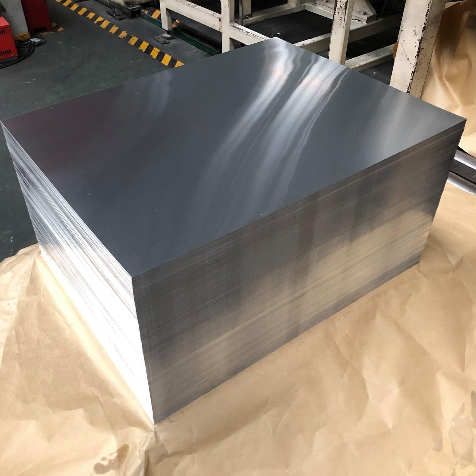 Quality 350mm Aluminum Sheet Plate Metal 1050 1070 3105 5052 O H12 H15 H16 H18 H24 for sale