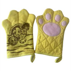 Quality New Design Cartoon Tiger Paw Cotton Oven Gloves Heat Resistant For Baking for sale