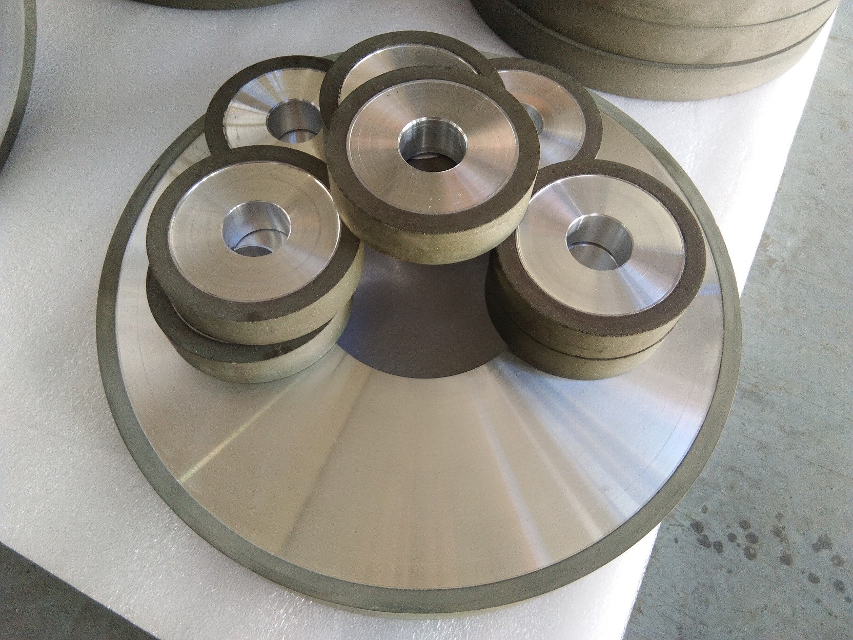 Quality PCD Resin Bonded Diamond Grinding Wheels For Edge Grinding Machine High Precision for sale