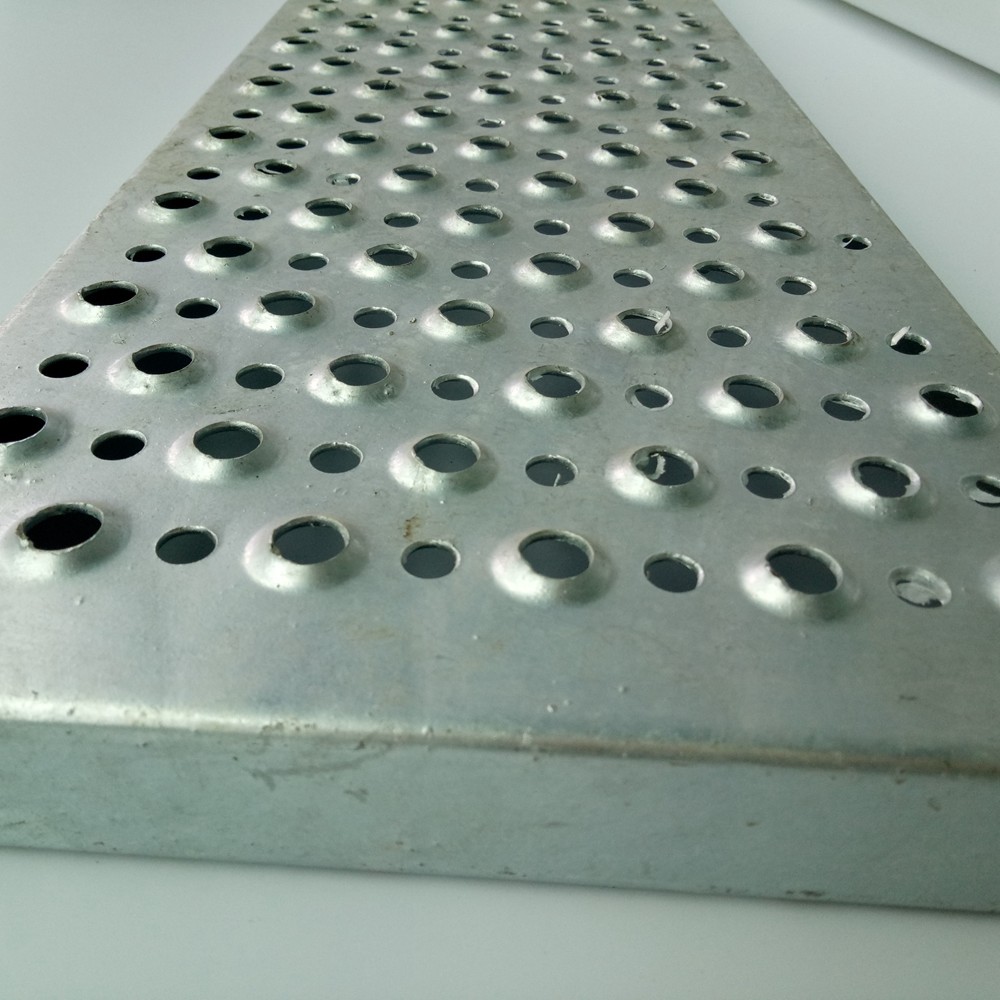 Quality anti skid metalic floor grating 、aluminum anti skid round plate for sale
