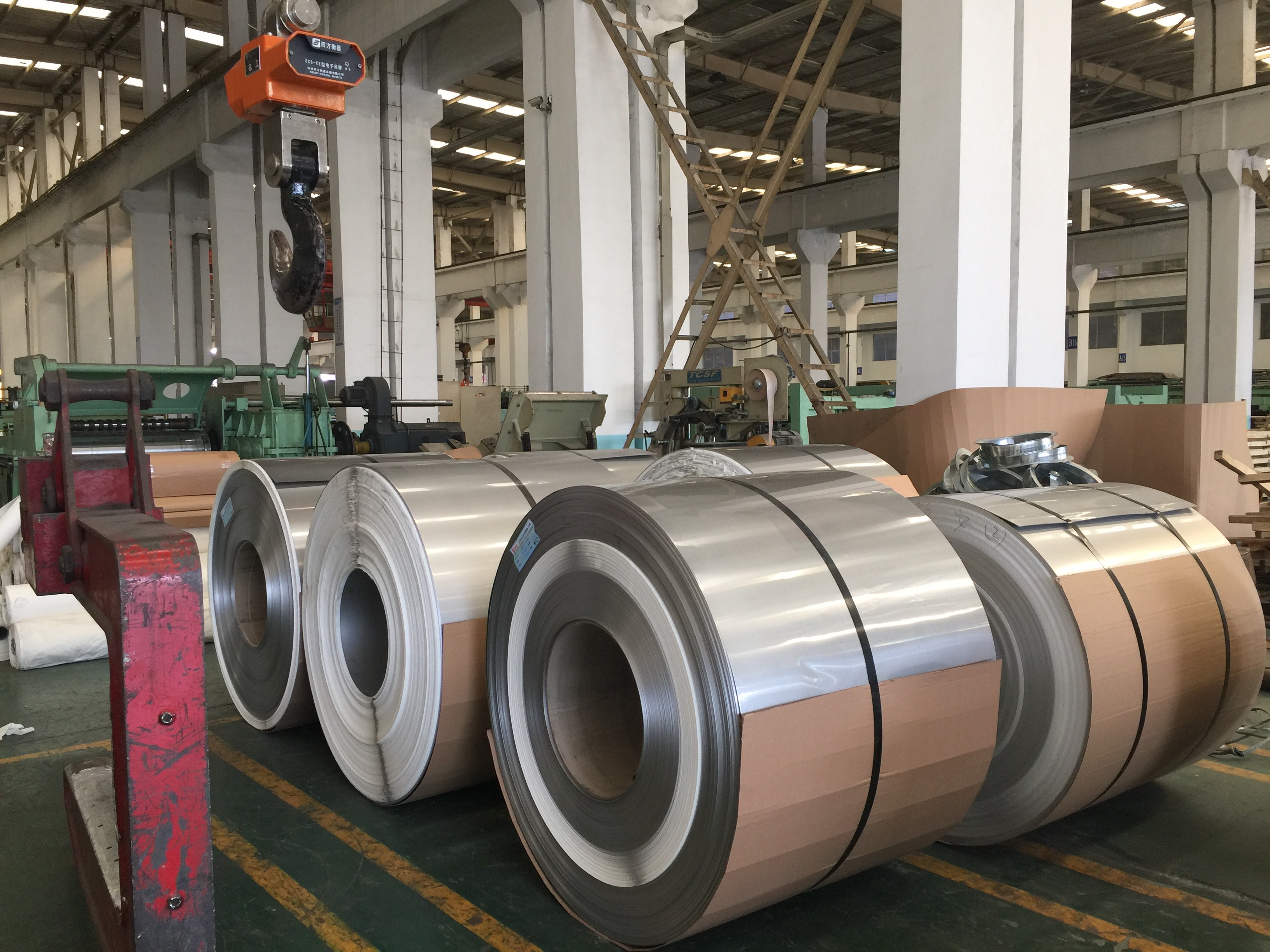 Quality Brushed Surface 304 Stainless Steel Coil Cold Rolled Hl #4 0.3mm Thick 6000mm for sale