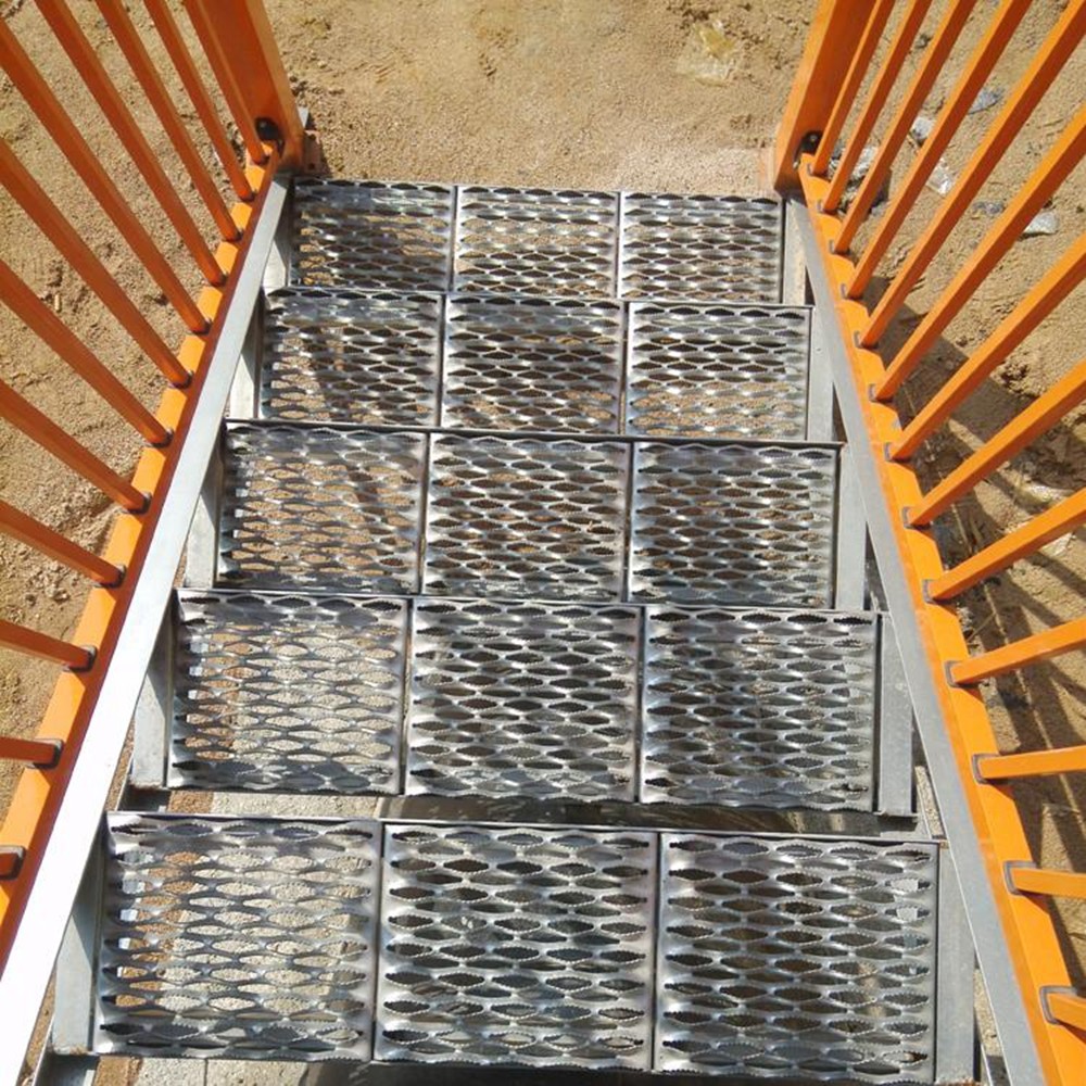 Buy cheap trailer decking metal grate / heavy duty catwalk decking grating from wholesalers