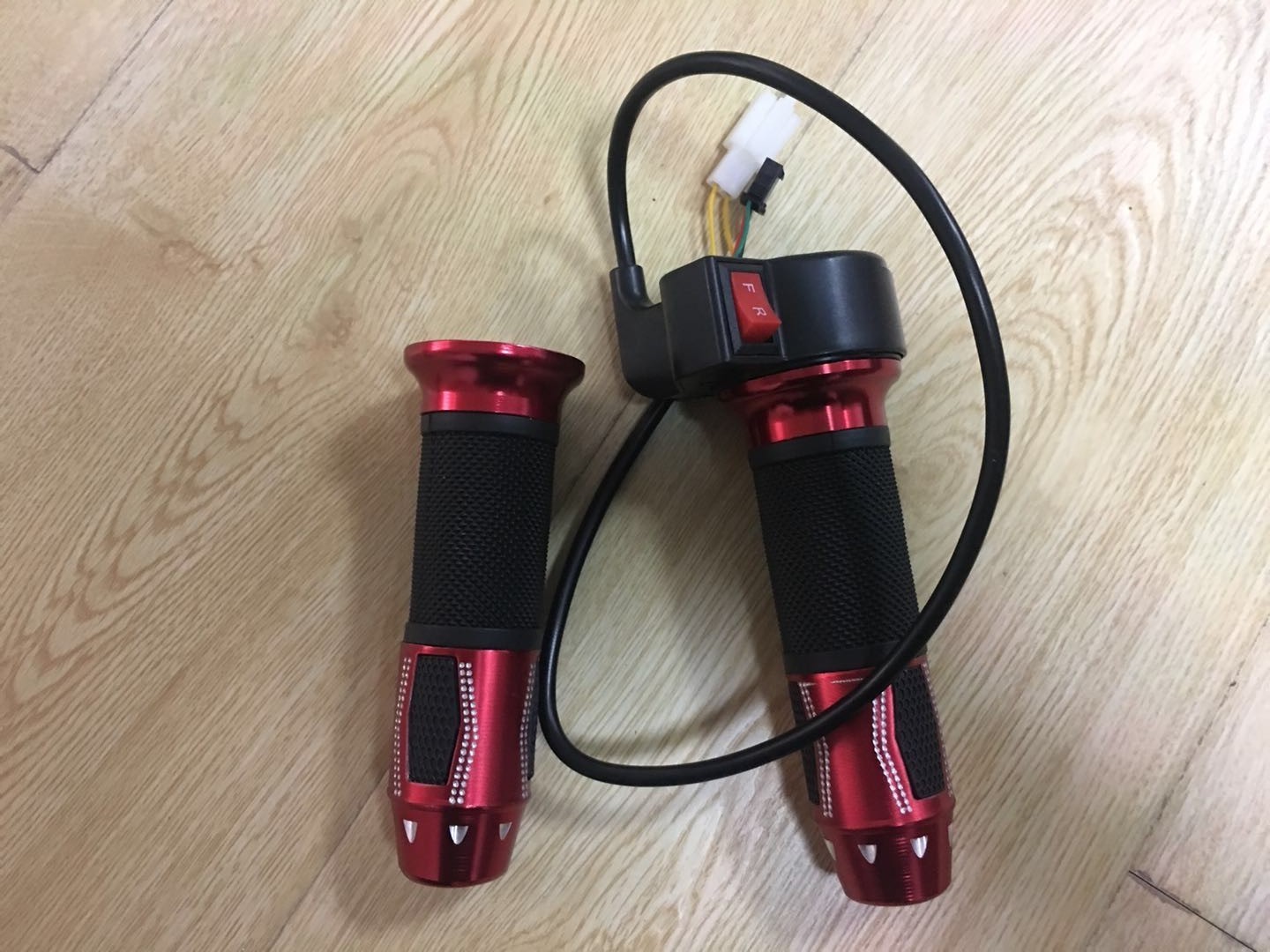 Quality Handle Grip Electric Rickshaw Parts Tricycle Power : 351 - 500W 12 ~ 72v for sale