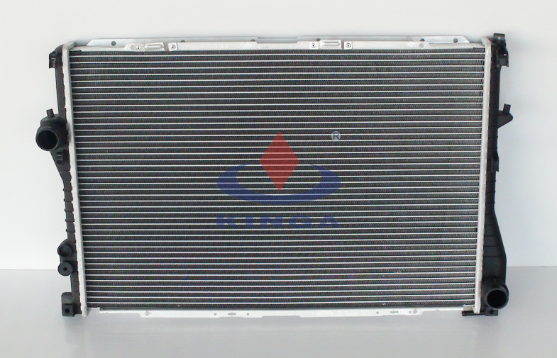 Quality Brand New BMW Radiator Replacement Of 728 / 735 / 740o 1998 , 7E38 MT for sale