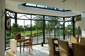 Quality Powder Coating Glass Enclosed Sunroom For Patios And Residence CE Certificate for sale