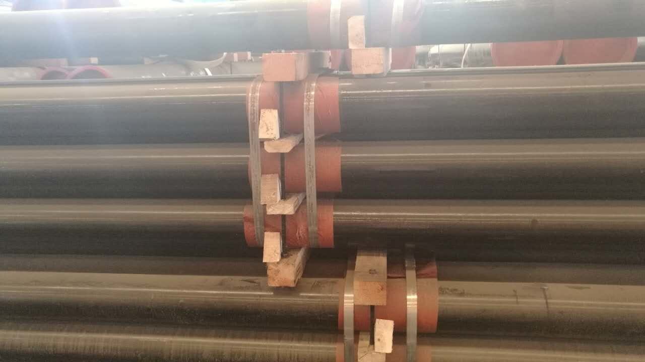 Quality Round Large Stainless Steel Pipe , EN 10210-1 2006 Hot Finished Seamless Pipes for sale