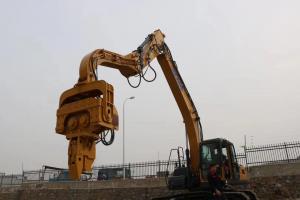 Quality Yellow 42CrMo Sheet Pile Hammer 120 Ipm Sheet Piling Attachment For Excavator for sale