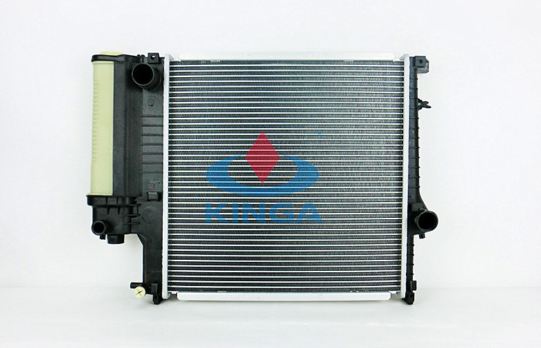 Quality Heat Exchanger Auto Car BMW Radiator Replacement For 316 / 318 / 320 / 325 ' 90 for sale