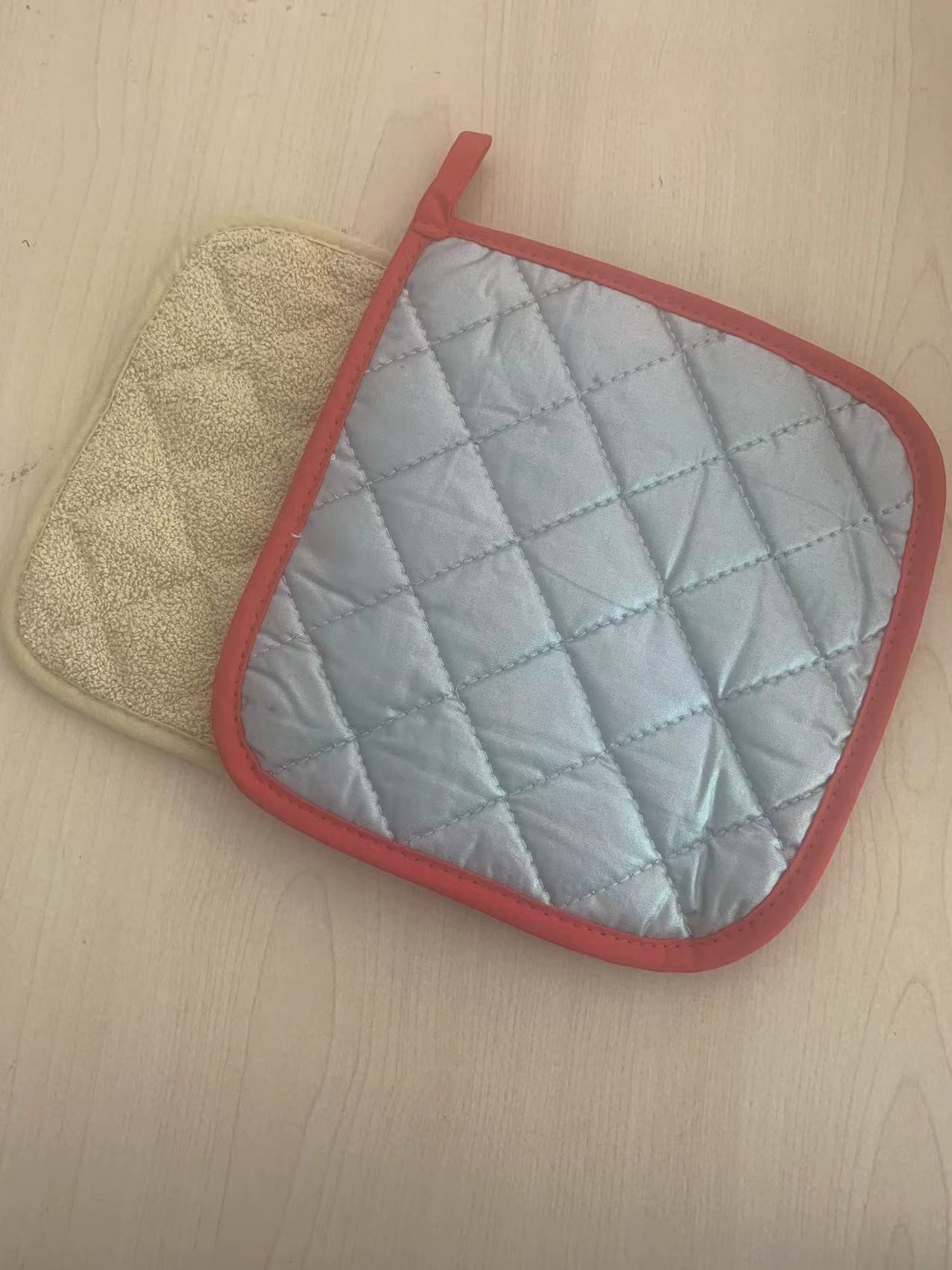 Quality Heat Resistant Customized Color And Design Oven Mitts Kitchen Cotton Pot Holder for sale