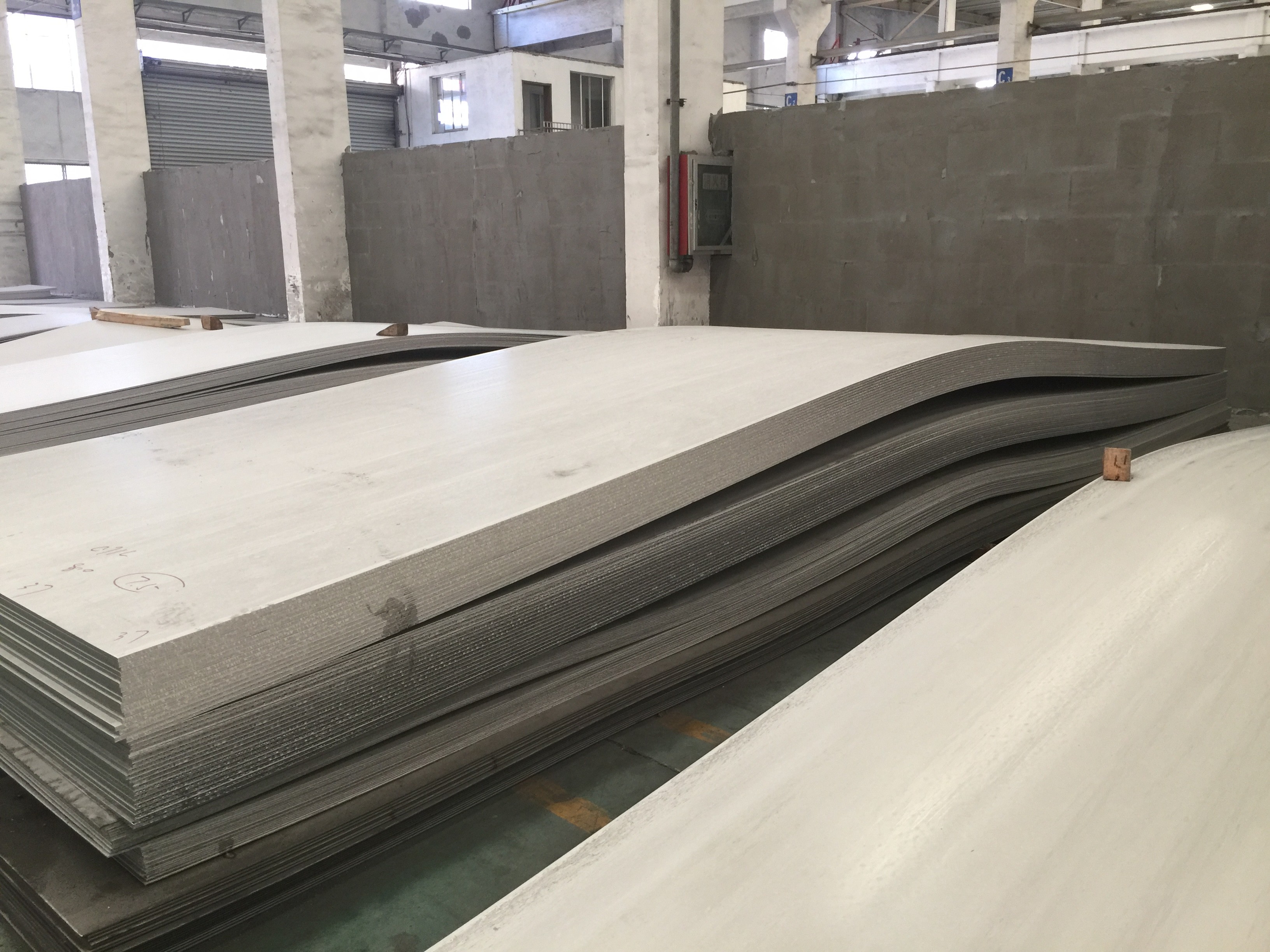Quality Super Mirror Polished Galvanized 304 316L Stainless Steel Sheet For Commercial Kitchen for sale
