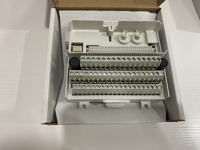 Quality TU831V1 ABB PLC 8 I/O Channels Extended Terminal Block S800 I/O DCS 3BSE013235R1 for sale