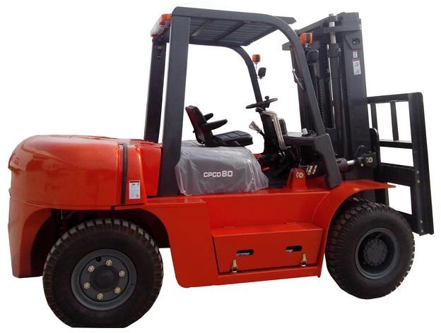 Quality YTO 88.2kw 8ton Logistics Machinery Diesel Powered Forklift for sale