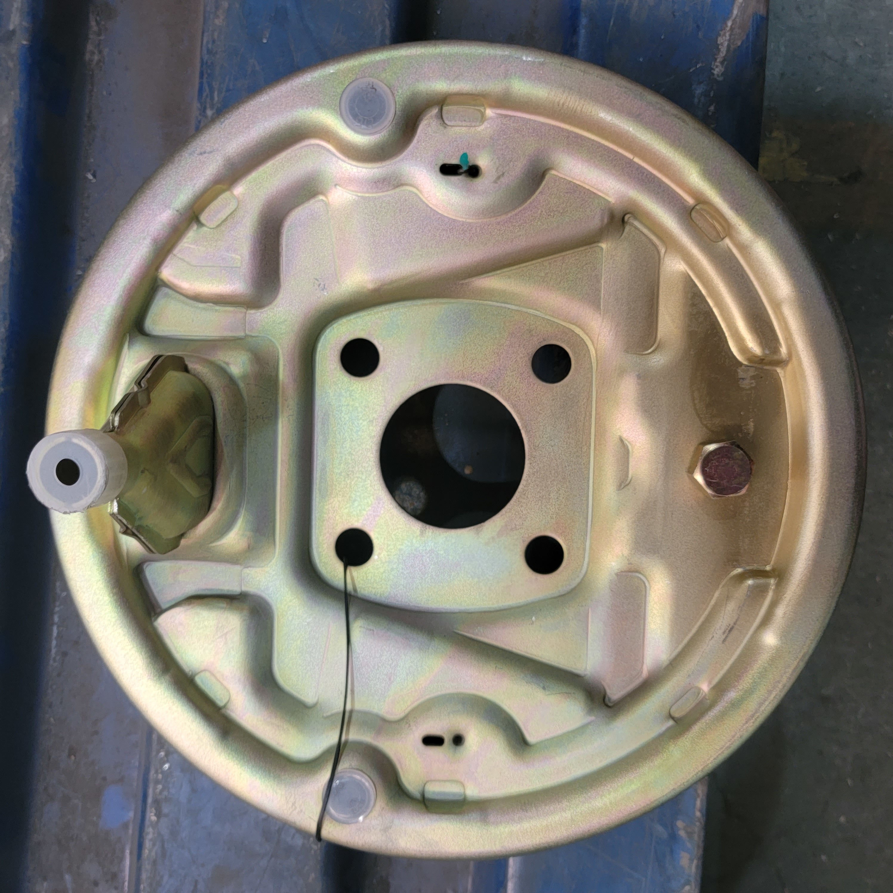Quality Custom 1500KGS 7 Inch Electric Trailer Brakes For 3500 Lb Axle for sale