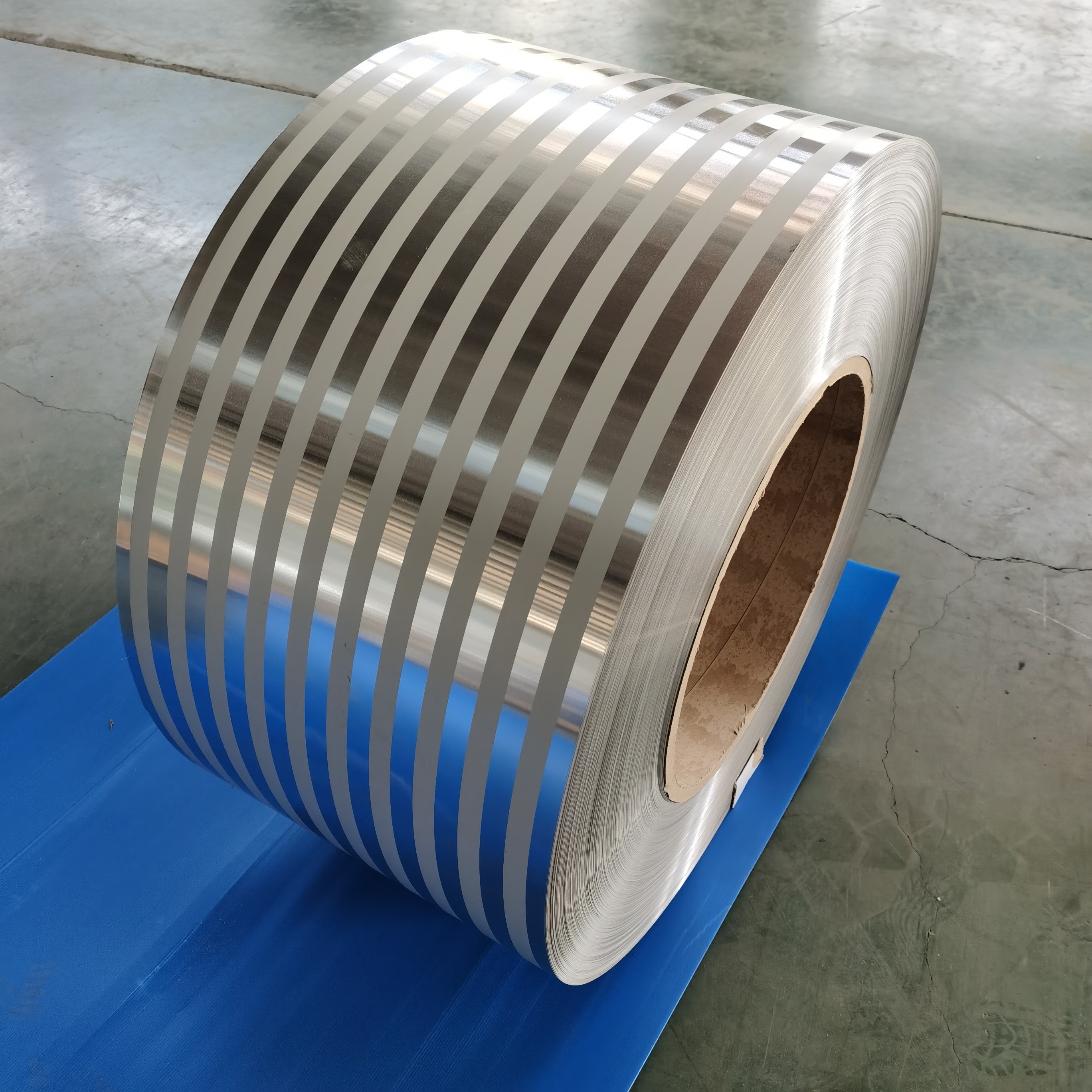 Quality Glass Spacer Zebra Striped 1500mm Color Coated Aluminum Coil for sale