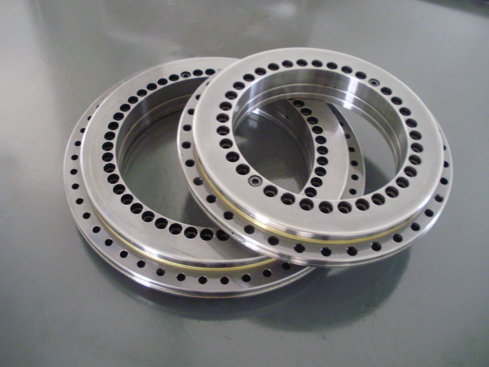 Quality YRTS260 260*385*55mm Rotary Table Bearing High Speed Turntable bearing for sale