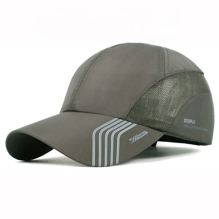 Quality 100 % Polyester Sports Fitted Hats 6 Panel OEM & ODM 56-60cm Size for sale