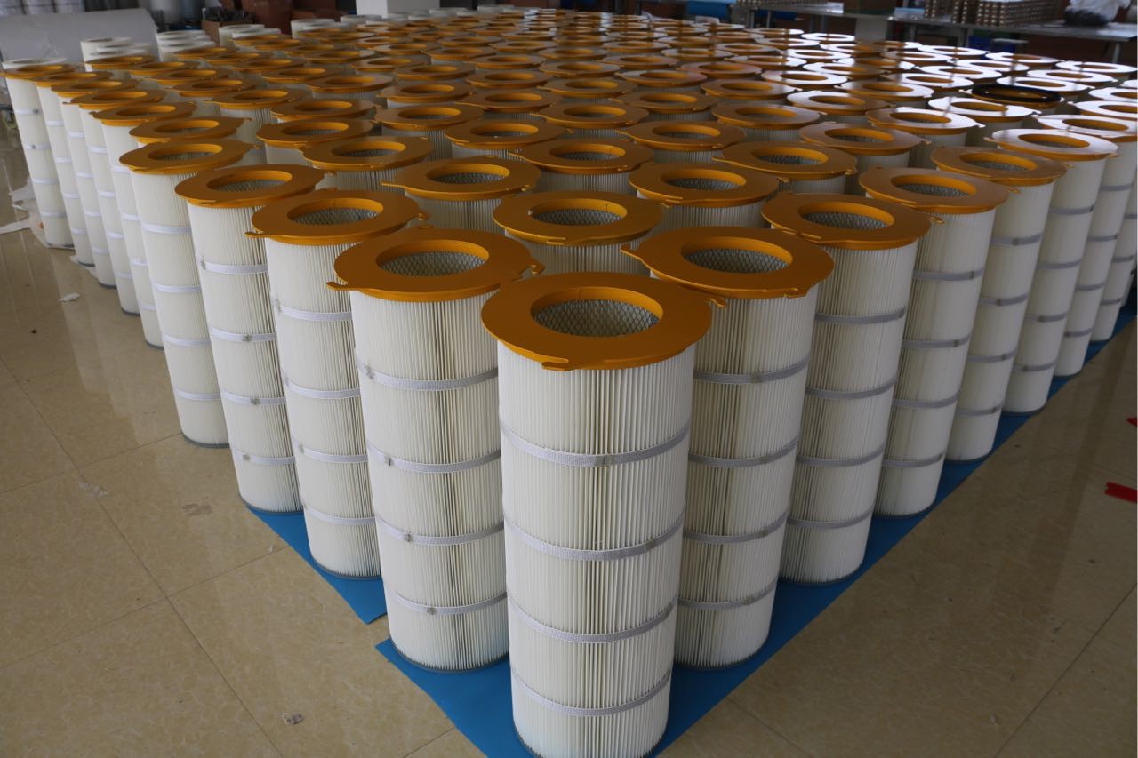 Quality Iron Cover Pleated Filter Cartridge Three - Lugs For Large Dust Concentration for sale