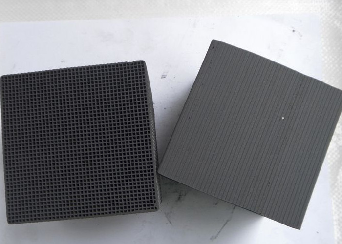 Buy cheap Gas Honeycomb Activated Carbon 48X48X40mm 1.5mm Compressive Strength 0.9 from wholesalers