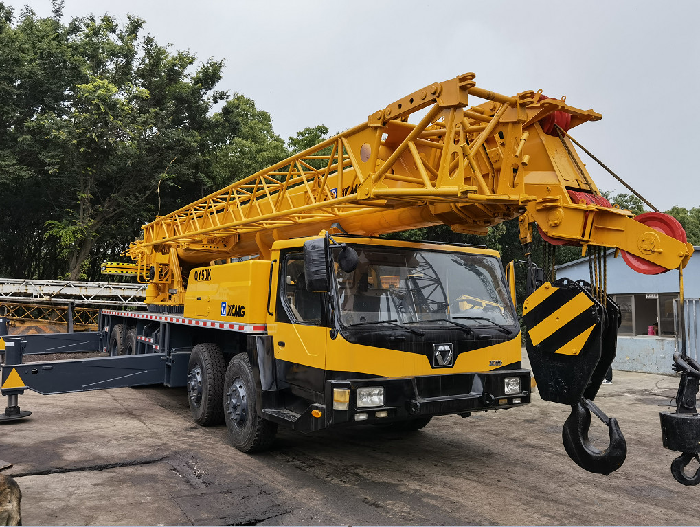 Quality Used Truck Crane XCMG QY50K for sale