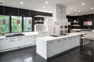 Quality modern white solid wood custom cabinets new kitchen cabinet design for sale