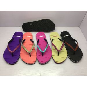 Women′s Thong Slip-on Sandals Flat Flip Flops Non-Slip Fashion Slippers