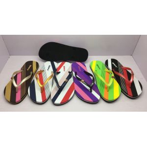 Quality Women′s Thong Slip-on Sandals Flat Flip Flops Non-Slip Fashion Slippers for sale