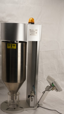 Buy Touch Screen Granules Gravimetric Feeder For Extrusion CE at wholesale prices