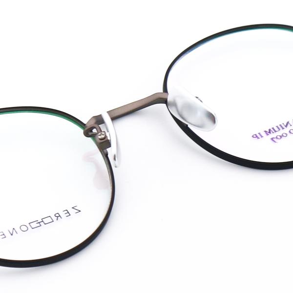 Retro Literature And Art Elliptic Frame Beta Titanium Flexible Glasses