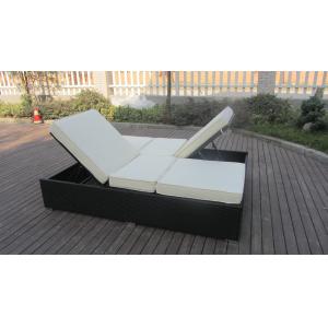 Hand-Woven Rattan Sun Lounger , Outdoor Garden Lounge Chair