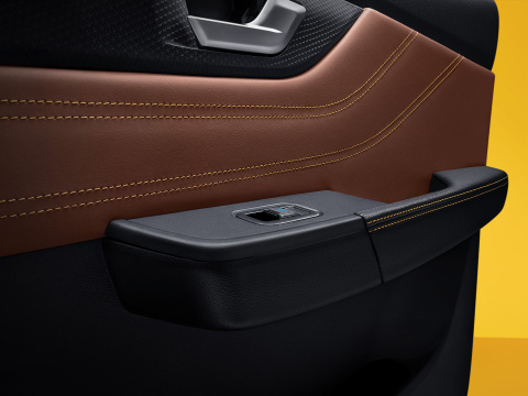 2022 Used Electric Cars 13.9KWh Power Consumption Quick Charge Time 0.8h Comfortable