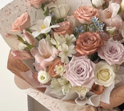 Petal kraft paper retro mixed with Dongba paper flower packaging paper