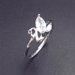 Simple Main Like Diamond Stone Wedding Rings Quadrilateral Shape