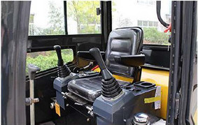 R330 Mini Escavatore Machinery Detail display