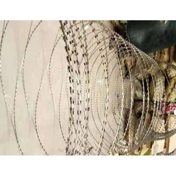 Anti Theft Single Screw Galvanized Razor Barbed Wire 13M Razor Blade Wire Fence