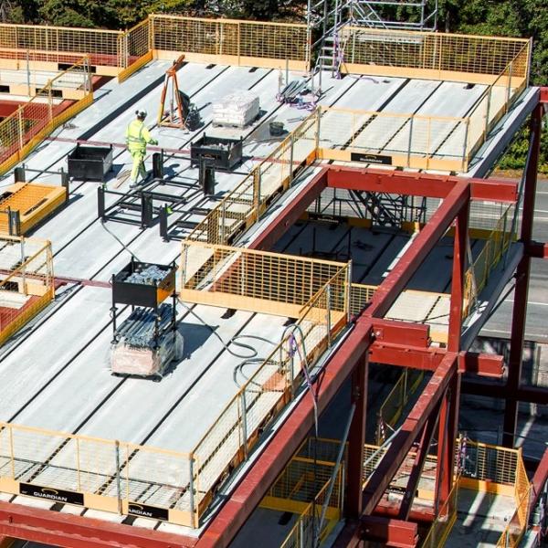 Multi-Panel Edge Protection Barrier Interconnected Units for Large Coverage