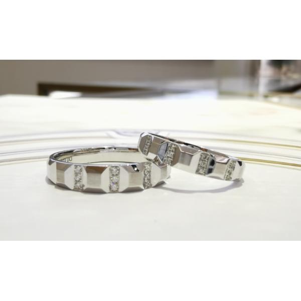 Romantic Geometric OEM Women14.5 Anniversary Couple Rings