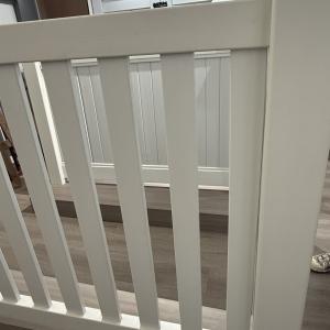 Recyclable Materials Vinyl Fence Around Pool Lightweight Yet Sturdy