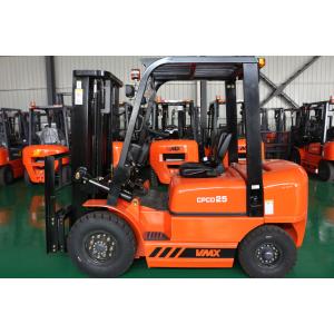 Rough Terrain Diesel Powered Forklift Capacity 2500kgs With Sideshift