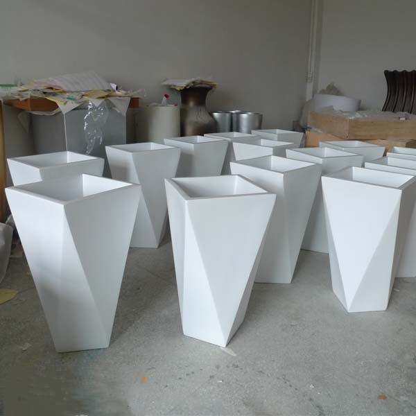 Round Fiberglass Planter Pots Handmade For Outdoor Garden Decorative