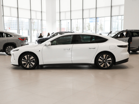 Nio Es8 Big Space Electric Vehicles Car with 6 Seaters and Maximum Power of 480 653Ps