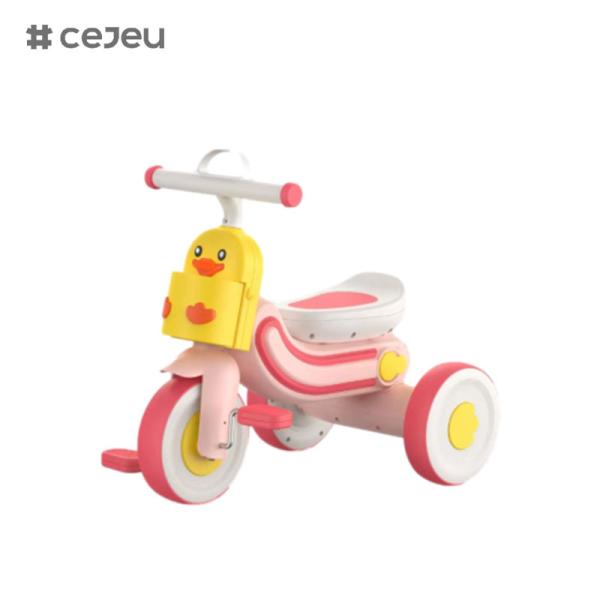 CJ-608,with Lghts/Music/Three wheels,three of color,Yellow/Blue/Pink,Ducklings shape tricycles,Product Size60*30*49CM