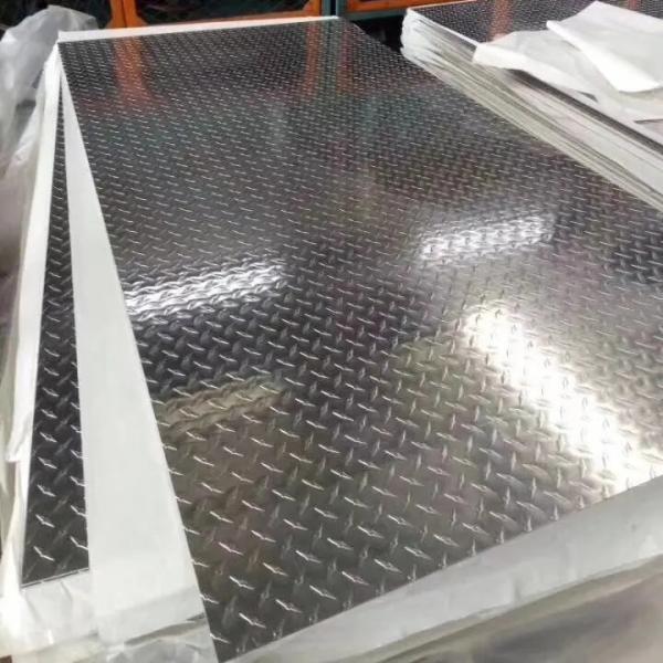 Buy 5052 3003 Aluminum Tread Diamond Plate Mill Finish 500mm at wholesale prices