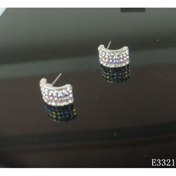 Women's Crystal Tin Alloy Zirconia Stud Earrings with Crystal Main Stone for