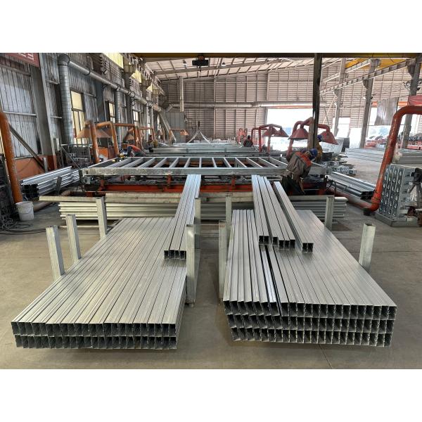 Quick Installation Advantage 20 40ft Steel Sandwich Panel Flat Pack Container House for Office Apartment Mall Workshop