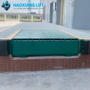 Heavy-Duty Automatic Hydraulic Dock Leveler 5T-20T Stable Cargo Dock Transition
