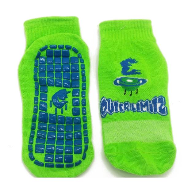 Green Color Unisex Trampoline Grip Socks Ankle Length Socks Safety Jumping Sock